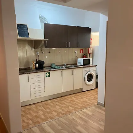 Almada Central Apartment Lägenhet *